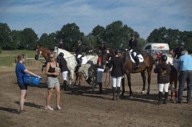 09-45-19_siegerehrung fhrzgel